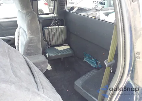 2001 Chevrolet S Truck Ls from USA, damaged, VIN 1GCCS19W11K141704